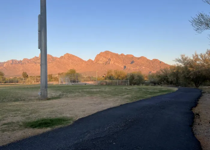 Private - Billiards, Mountain Views, Private Desert Access, Hoa Pool & Spa, Bbq, At Lambert Park - Bourbondale Vakantiehuis *