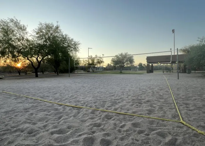 Desert Oasis At Lambert Park 4Bd Mountain Views Gym Free Heated Hoa Pool And Spa Pool Table *